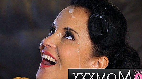 видео секс реальный грудь натуральная
